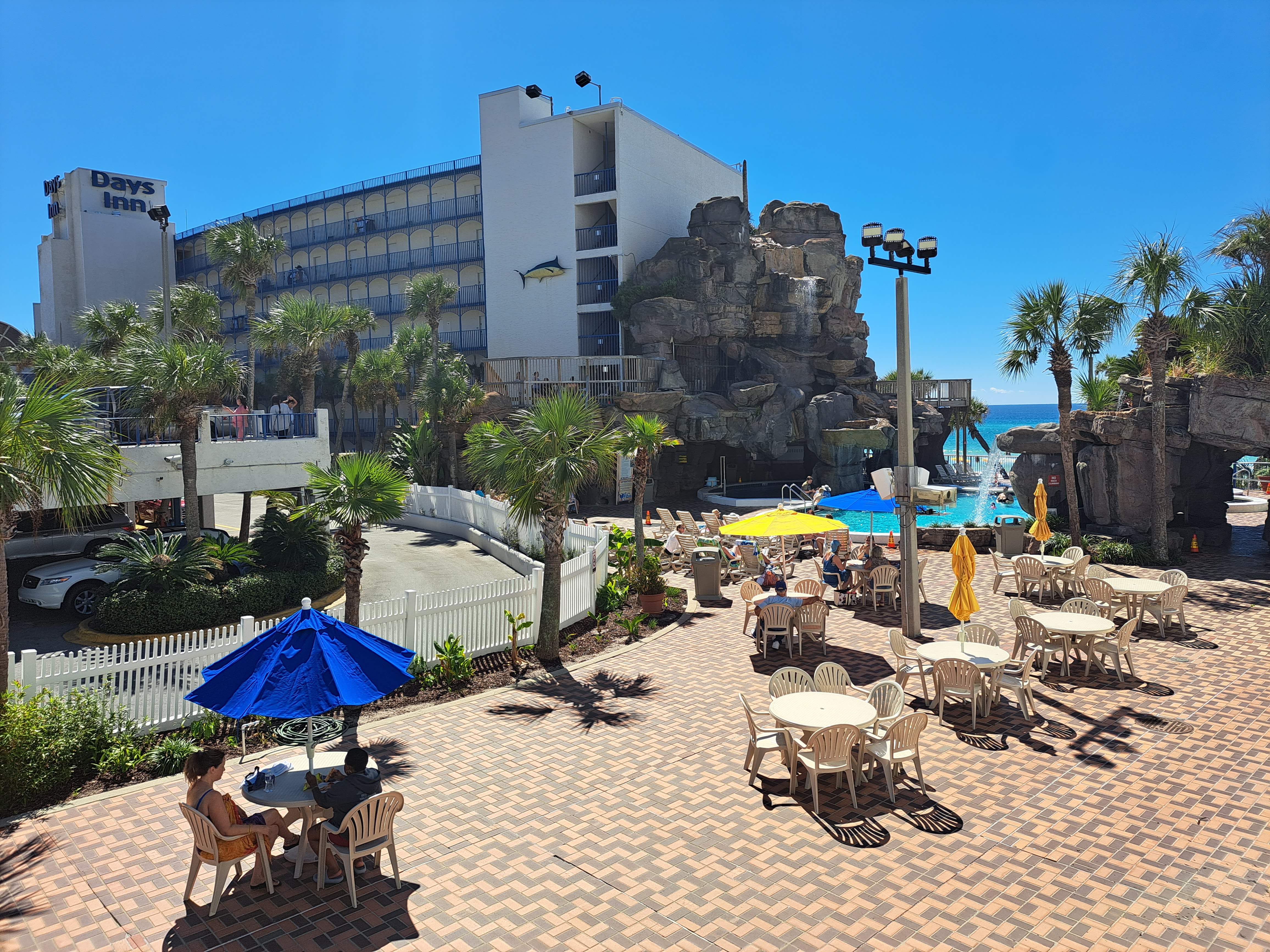 Days Inn Beach Waterfall Pool